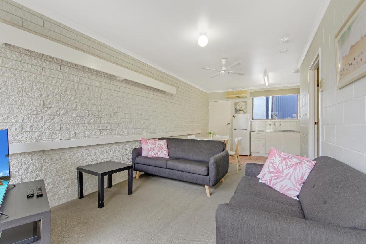 Hybiscus Waterfront Apartments Лейкс Ентранс Екстериор снимка