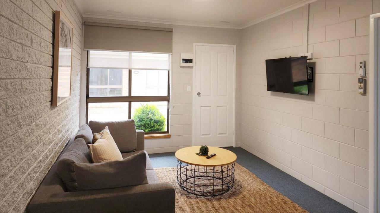 Hybiscus Waterfront Apartments Лейкс Ентранс Екстериор снимка